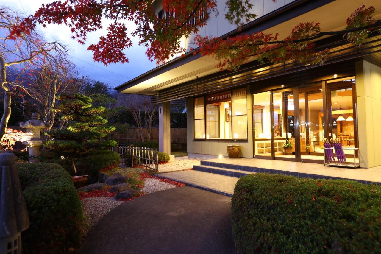 Hotel Yamabuki Комаґане Екстер'єр фото