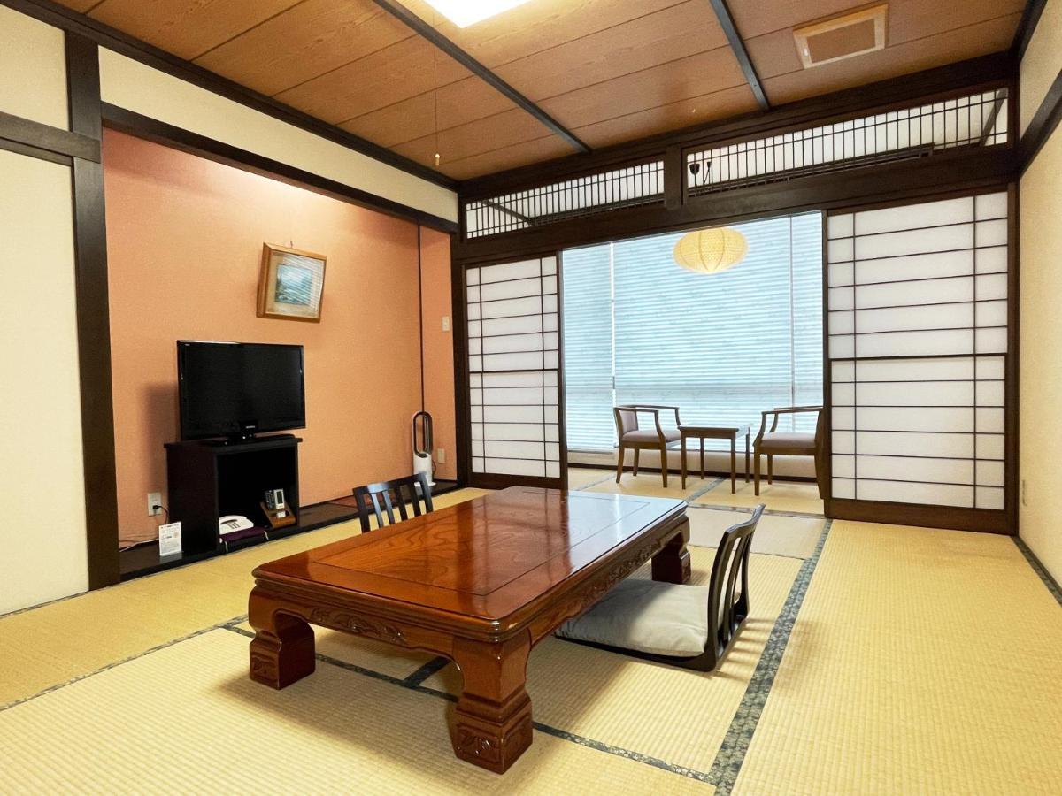 Hotel Yamabuki Комаґане Екстер'єр фото